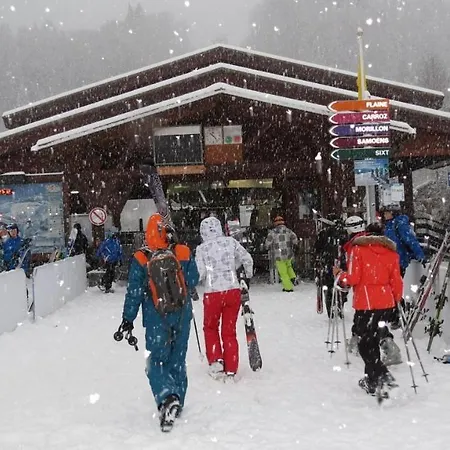 Charmant Mobilhome A 2 Pas Remontes Ski Samoens Exterior photo