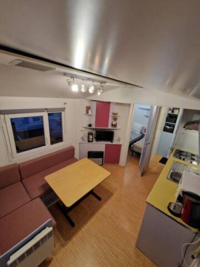 Mobilhome A 2 Pas Remontes Samoens